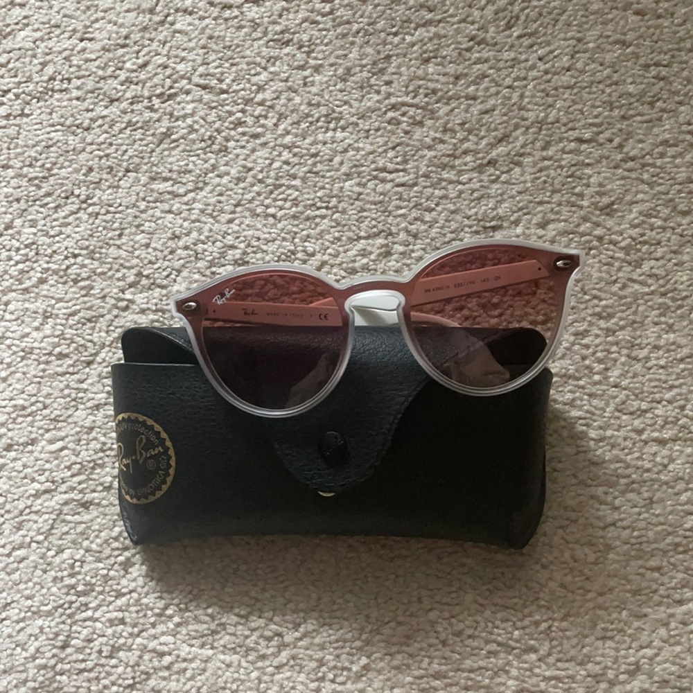 Women’s Ray bans